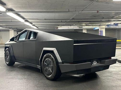 Ultra-Hard Stainless Steel 2025 Tesla Cybertruck All-Wheel Drive