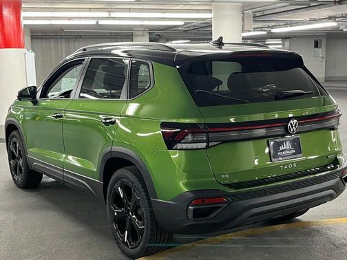 2025 Volkswagen Taos 1.5T SE Black