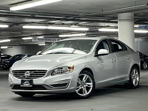 Bright Silver Metallic 2014 Volvo S60 T5
