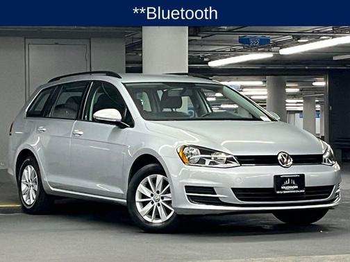 2016 Volkswagen Golf SportWagen TSI S 4-Door