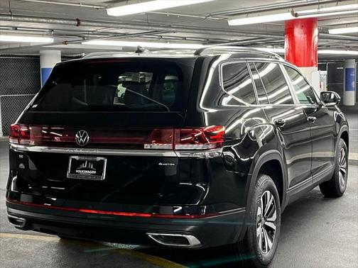 2025 Volkswagen Atlas 2.0T SE