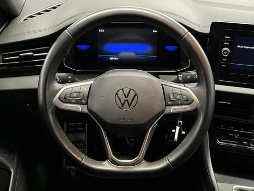 Platinum Gray Metallic 2025 Volkswagen Jetta 1.5T Sport