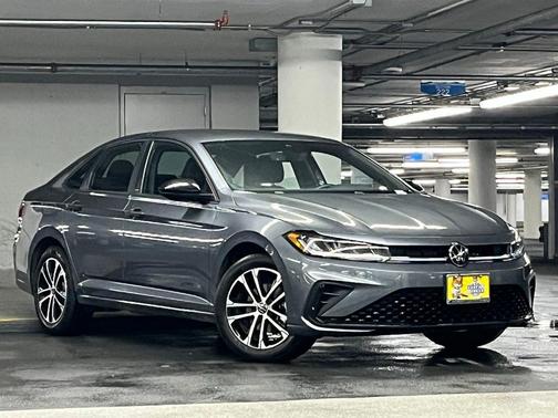 Platinum Gray Metallic 2025 Volkswagen Jetta 1.5T Sport