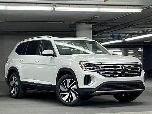 opal white pearl 2026 Volkswagen Atlas 2.0T SEL