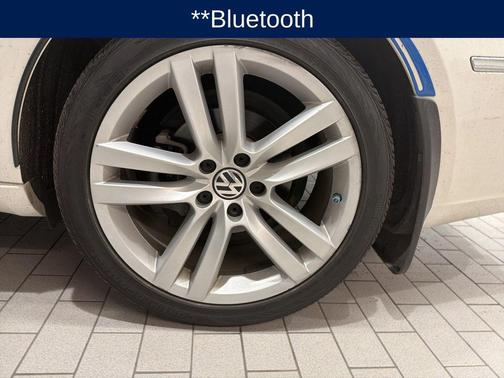 Candy White 2013 Volkswagen CC 2.0T Lux