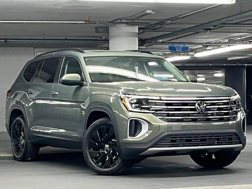 2026 Volkswagen Atlas 2.0T SE w/Technology 4MOTION
