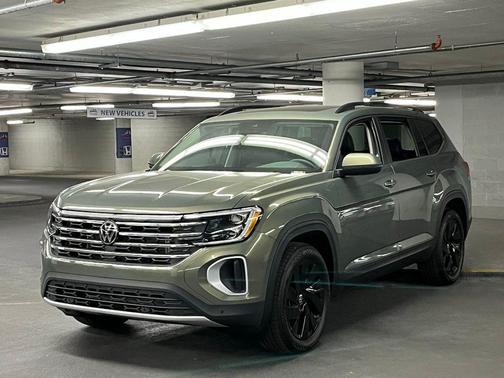 2026 Volkswagen Atlas 2.0T SE w/Technology 4MOTION
