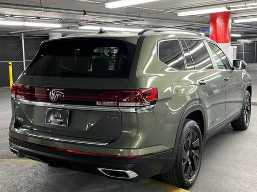 2026 Volkswagen Atlas 2.0T SE w/Technology 4MOTION