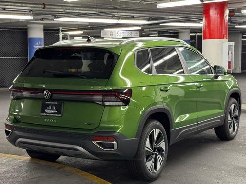 2025 Volkswagen Taos 1.5T SE