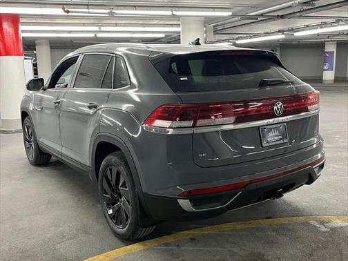2025 Volkswagen Atlas Cross Sport 2.0T SE w/Technology 4MOTION