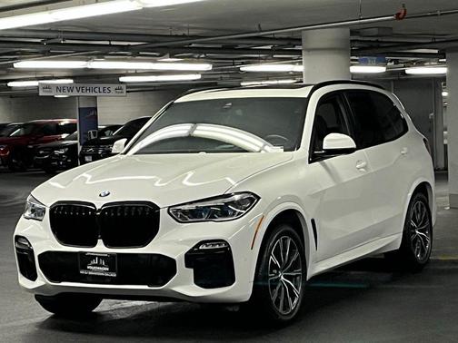 2020 BMW X5 M50i