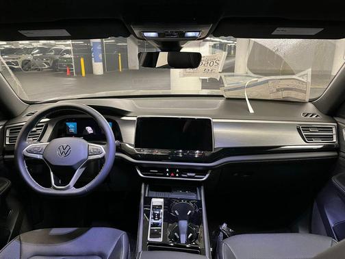 2026 Volkswagen Atlas Cross Sport 2.0T SE w/Technology 4MOTION