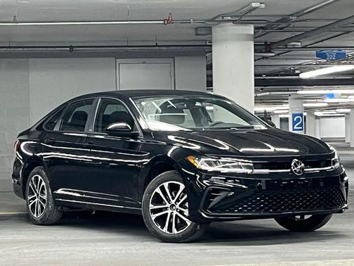 Deep Black Pearl 2026 Volkswagen Jetta 1.4T S