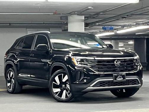 2024 Volkswagen Atlas Cross Sport 2.0T SE w/Technology 4MOTION