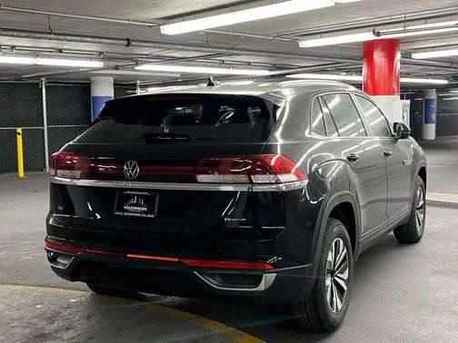2026 Volkswagen Atlas Cross Sport 2.0T SE