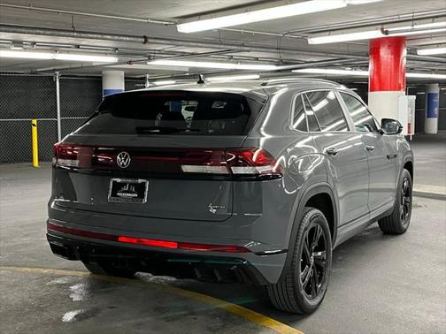 2025 Volkswagen Atlas Cross Sport 2.0T SEL