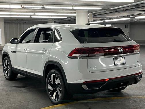 2026 Volkswagen Atlas Cross Sport 2.0T SE w/Technology 4MOTION