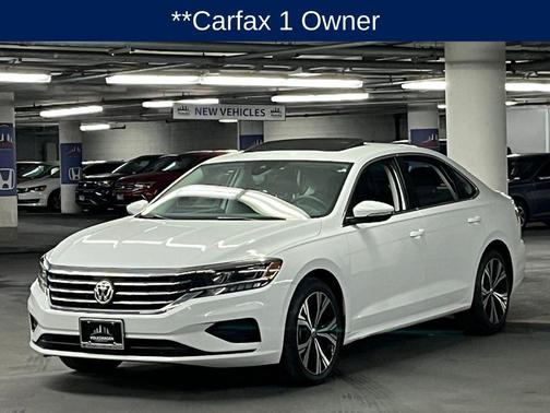 Pure White 2022 Volkswagen Passat 2.0T SE