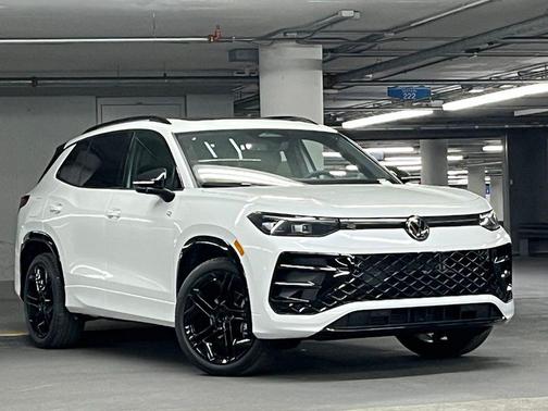 pure white 2026 Volkswagen Tiguan 2.0T S 4MOTION