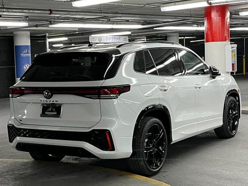 pure white 2026 Volkswagen Tiguan 2.0T S 4MOTION