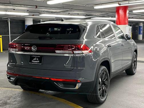 2026 Volkswagen Atlas Cross Sport 2.0T SE w/Technology 4MOTION