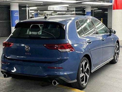 2026 Volkswagen Golf GTI 2.0T SE DSG