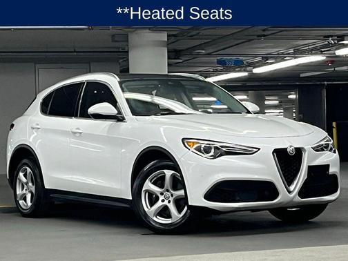 Trofeo White Tri-Coat 2018 Alfa Romeo Stelvio Ti