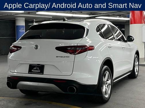 Trofeo White Tri-Coat 2018 Alfa Romeo Stelvio Ti