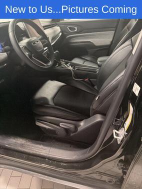 Diamond Black Crystal Pearlcoat 2022 Jeep Compass Latitude