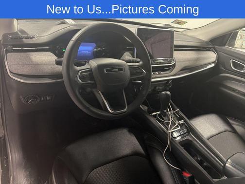 Diamond Black Crystal Pearlcoat 2022 Jeep Compass Latitude