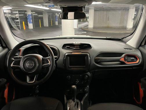 Alpine White 2018 Jeep Renegade Upland