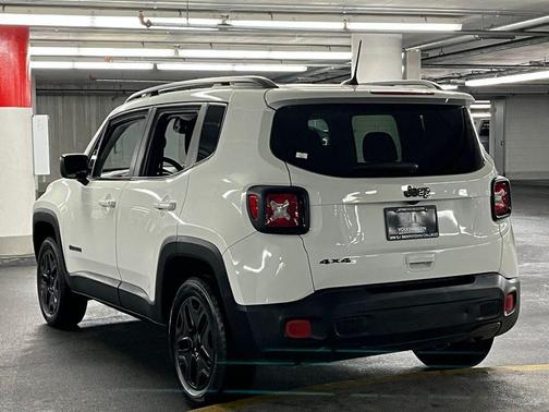 Alpine White 2018 Jeep Renegade Upland