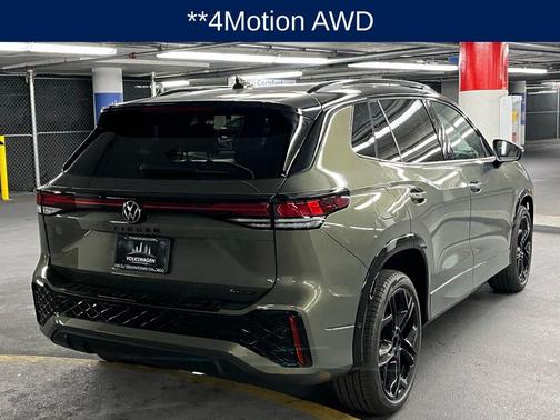 Deep Black 2025 Volkswagen Tiguan 2.0T SE R-Line Black 4MOTION