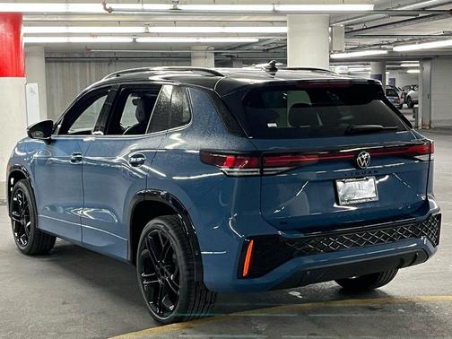 2026 Volkswagen Tiguan 2.0T SE R-Line Black 4MOTION