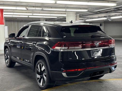 2026 Volkswagen Atlas Cross Sport 2.0T SE w/Technology 4MOTION