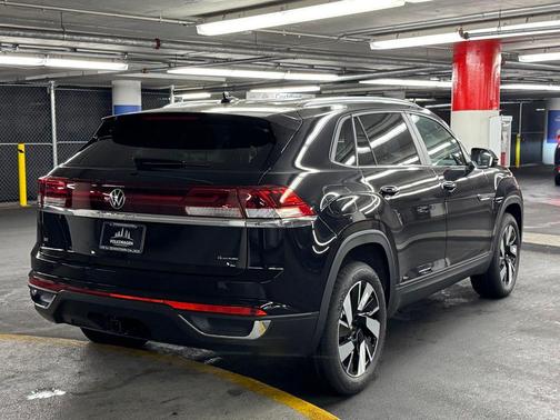 2026 Volkswagen Atlas Cross Sport 2.0T SE w/Technology 4MOTION