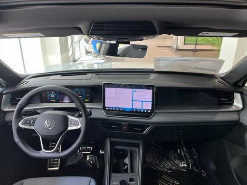 2025 Volkswagen Tiguan 2.0T SE R-Line Black 4MOTION