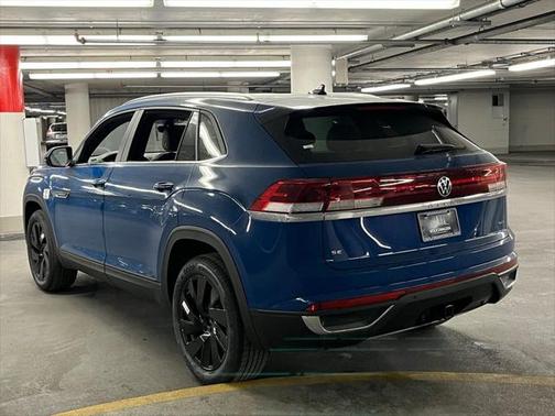 2025 Volkswagen Atlas Cross Sport 2.0T SE w/Technology 4MOTION