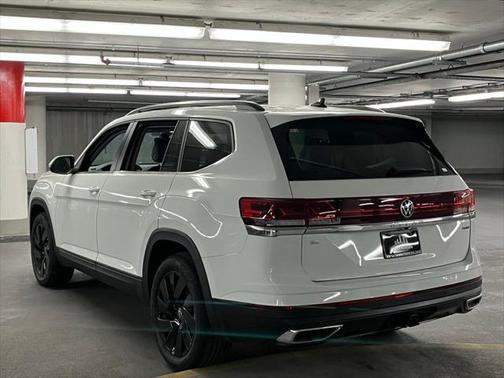 2025 Volkswagen Atlas 2.0T SE w/Technology 4MOTION