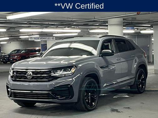 Pure Gray 2023 Volkswagen Atlas Cross Sport 2.0T SEL