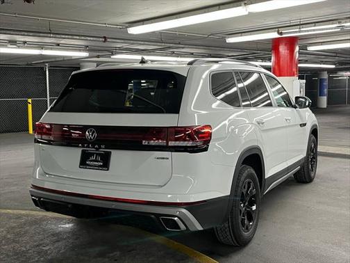 2025 Volkswagen Atlas 2.0T Peak Edition