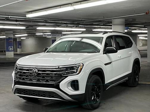 2025 Volkswagen Atlas 2.0T Peak Edition