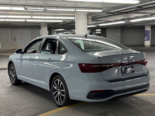 2025 Volkswagen Jetta 1.4T SE