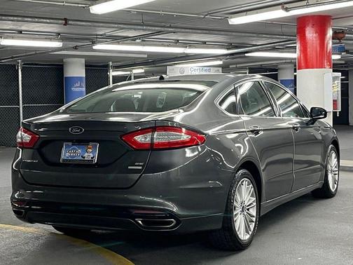 Magnetic 2016 Ford Fusion SE