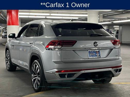 Silver Metallic 2023 Volkswagen Atlas Cross Sport 3.6L V6 SEL Premium R-Line