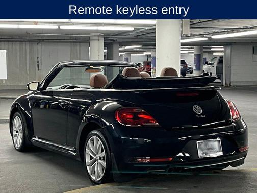 Deep Black Pearl 2017 Volkswagen Beetle 1.8T