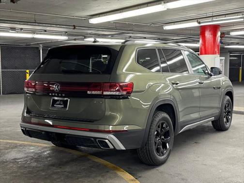 2025 Volkswagen Atlas 2.0T Peak Edition