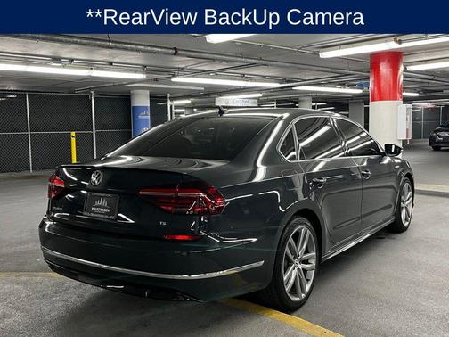 2018 Volkswagen Passat 2.0T R-Line