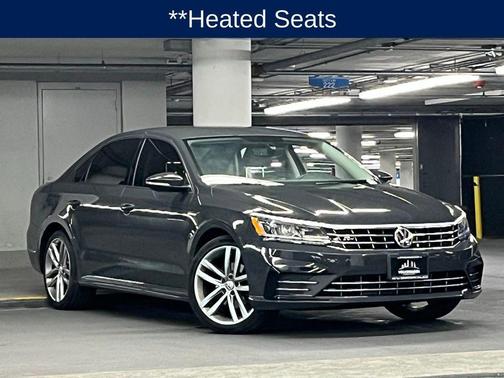 2018 Volkswagen Passat 2.0T R-Line