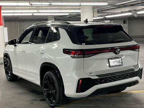 2026 Volkswagen Tiguan 2.0T SE R-Line Black 4MOTION